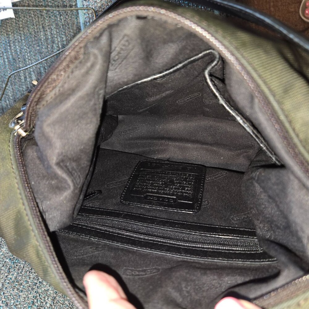 Coach Olive Twill Fabric Hobo Bag With Leather Trim & Handle Metal Logo Hang Tag - Picture 3 of 9